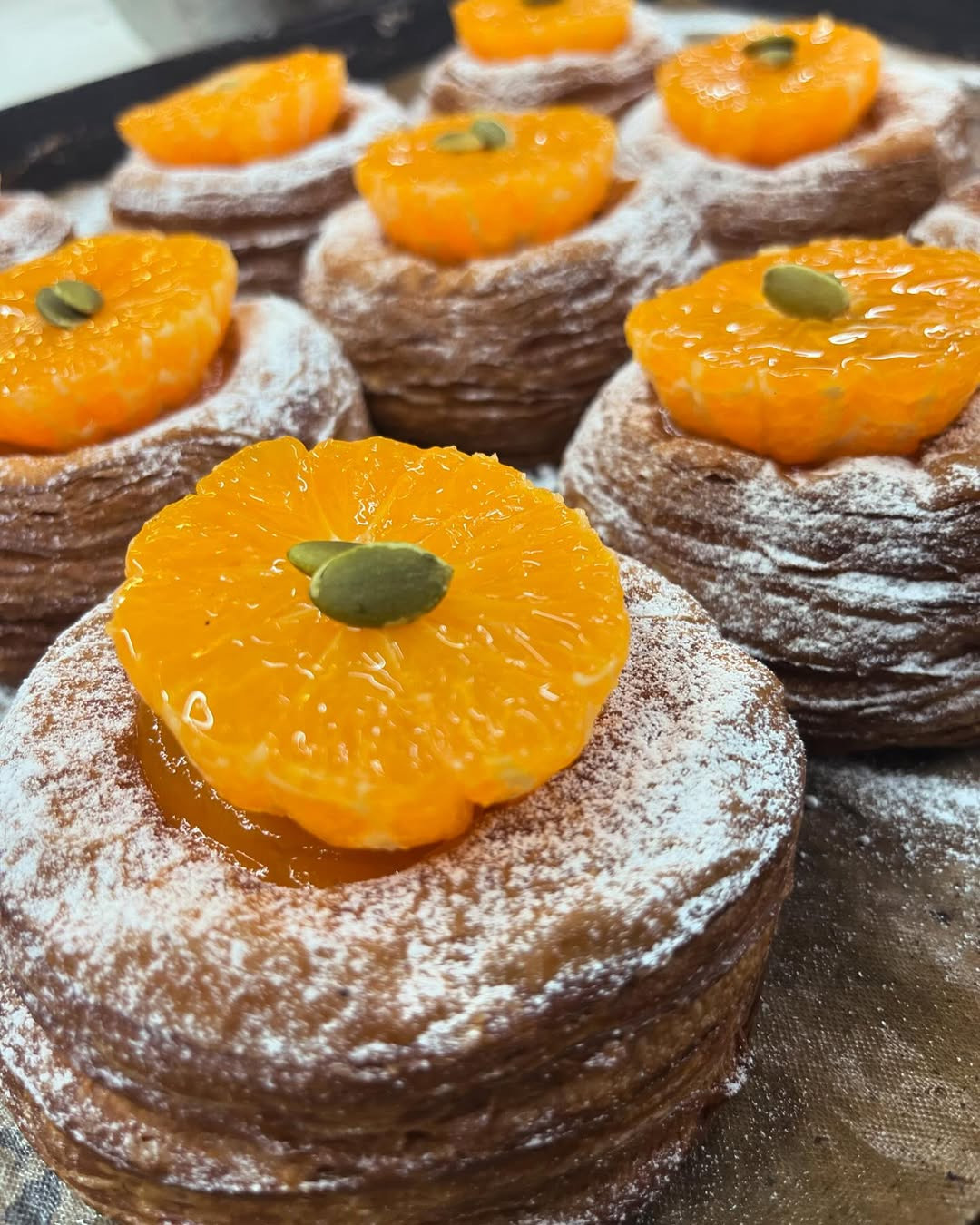 Viennoiserie selfishのパン