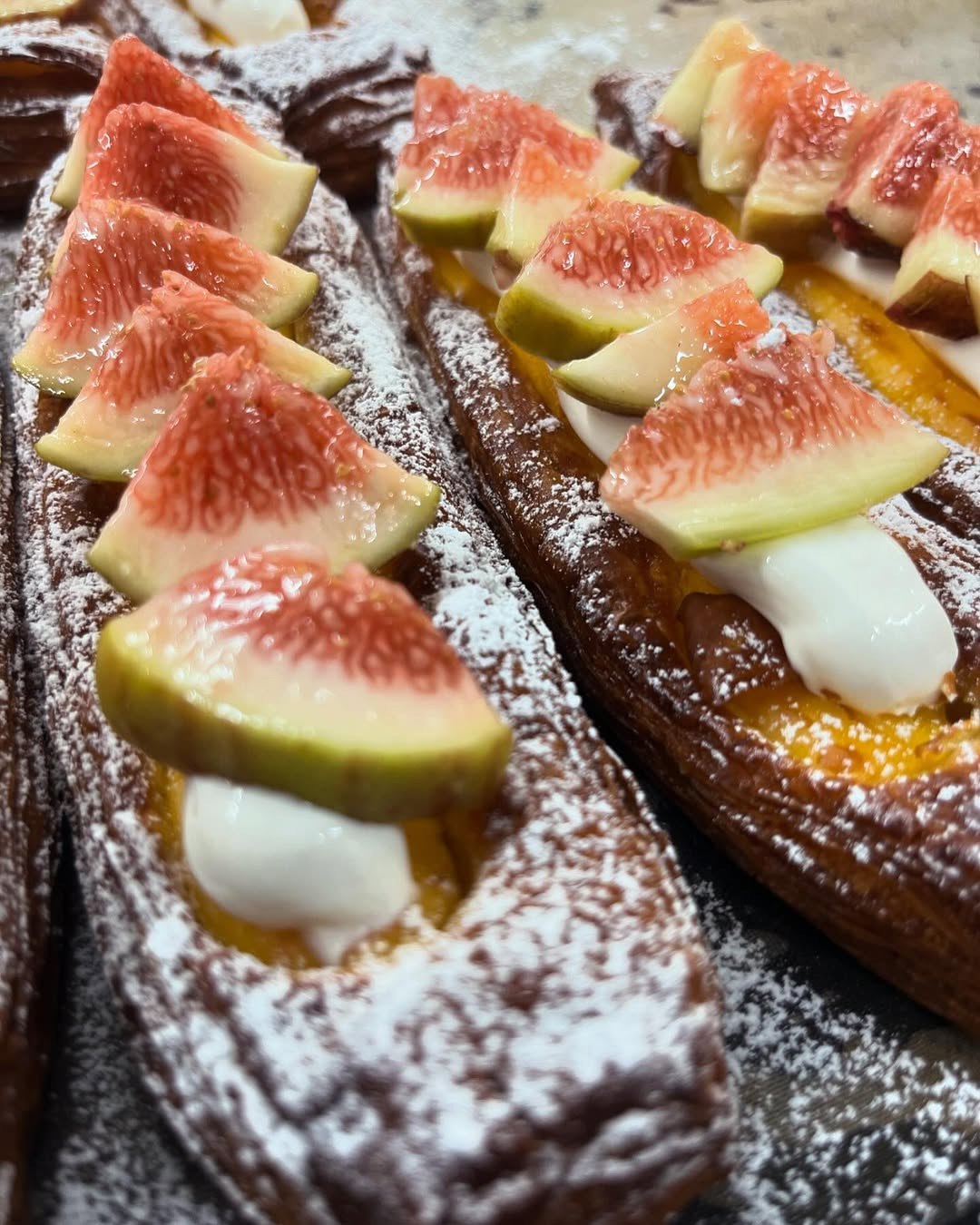 Viennoiserie selfishのパン